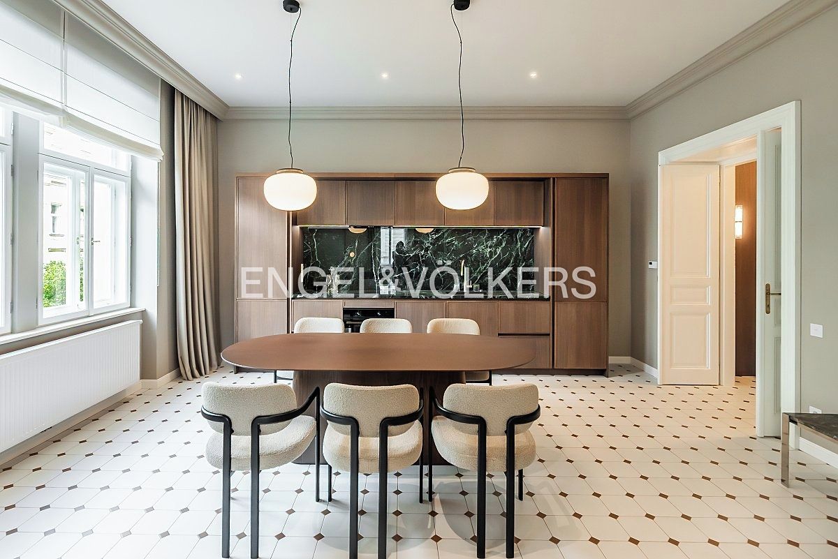 Pronájem bytu 3+1 115 m² – fotografie 2