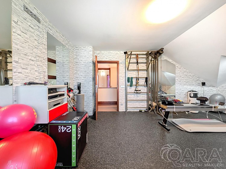 Prodej domu, 373 m² (23 z 33)