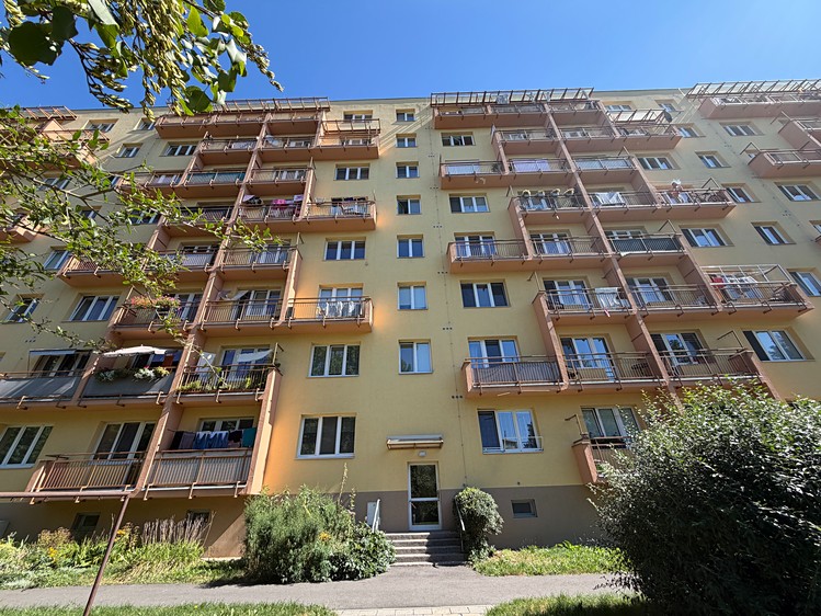 Prodej bytu 2+1, 53 m² (2 z 12)