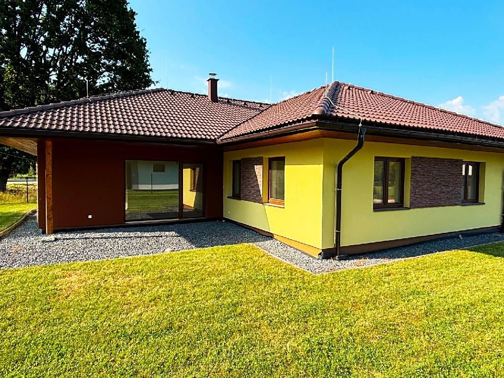Prodej rodinného domu 146 m², pozemek 912 m² – fotografie 5