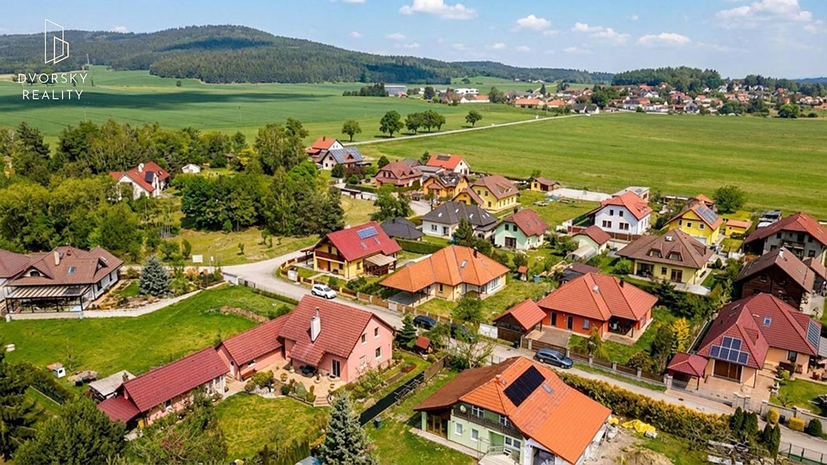 Prodej rodinného domu 197 m², pozemek 704 m² – fotografie 4