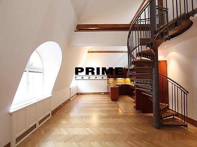 Pronájem bytu 4+kk 195 m² – fotografie 3