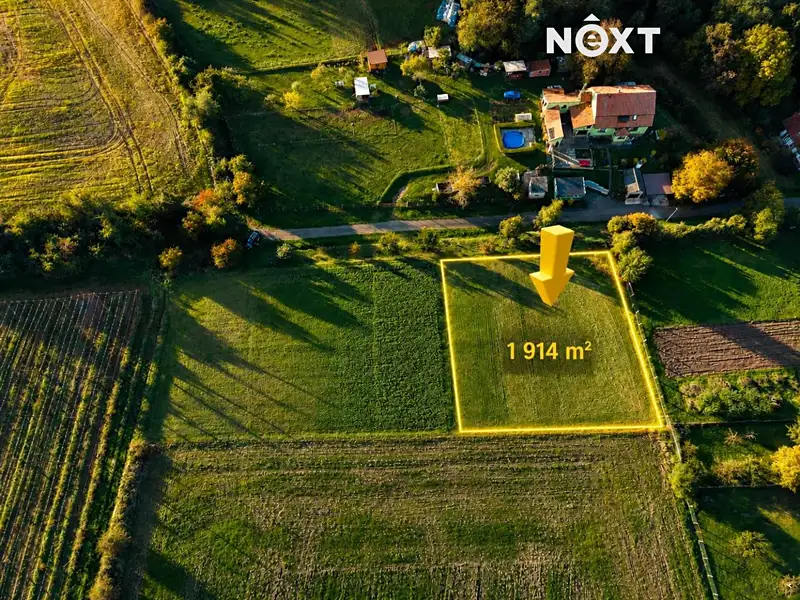 Prodej stavebního pozemku 1914 m², Milostín – náhled fotky 1