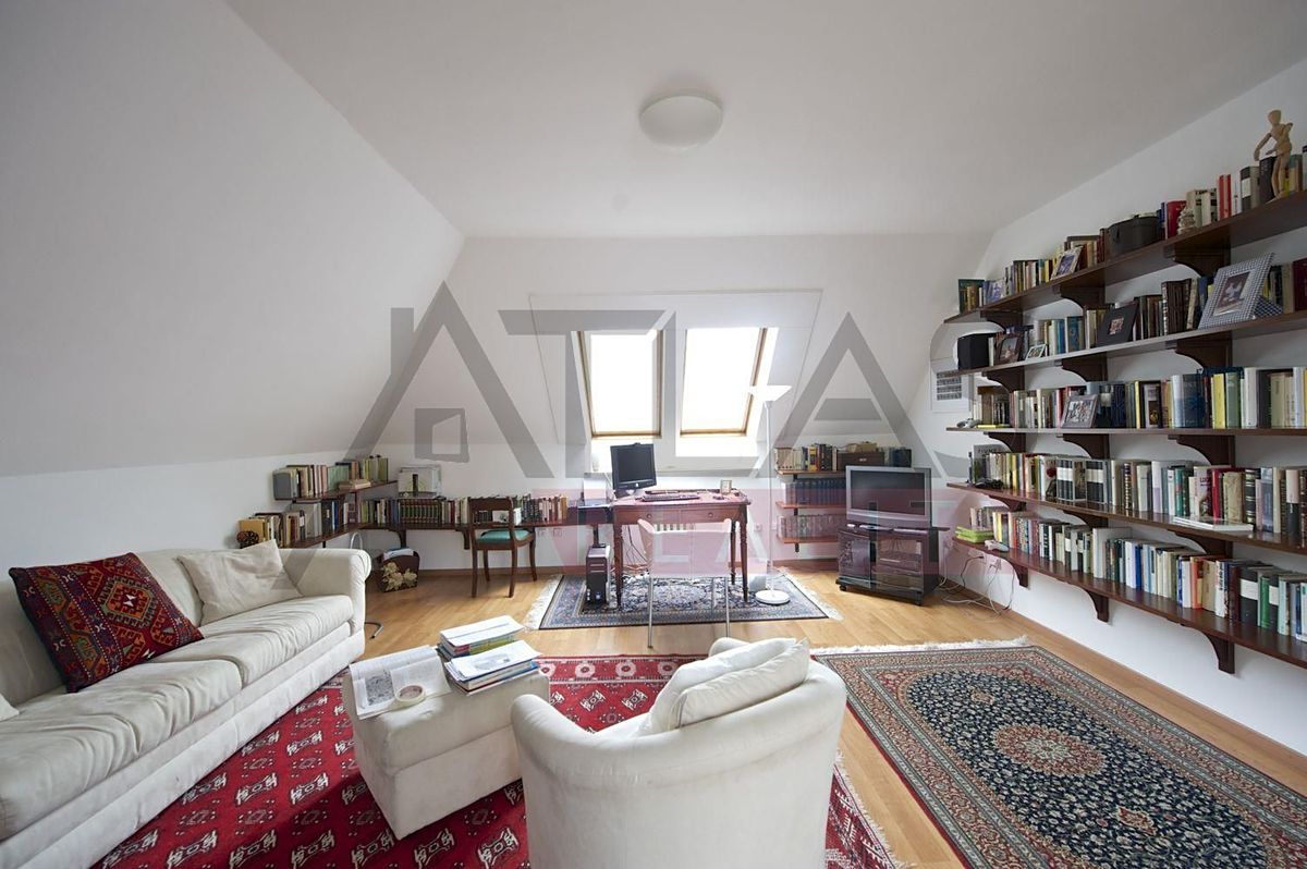 Pronájem kanceláře 365 m² – fotografie 4