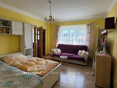 Prodej rodinného domu 90 m², pozemek 1619 m²
