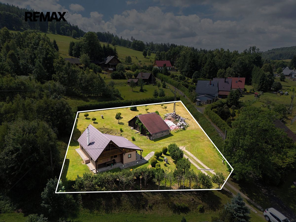 Prodej rodinného domu 136 m², pozemek 1737 m² – fotografie 2