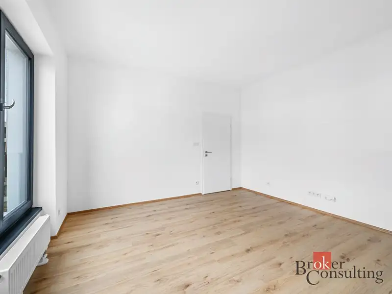 Pronájem bytu 1+kk 26 m², Plzeň – náhled fotky 2