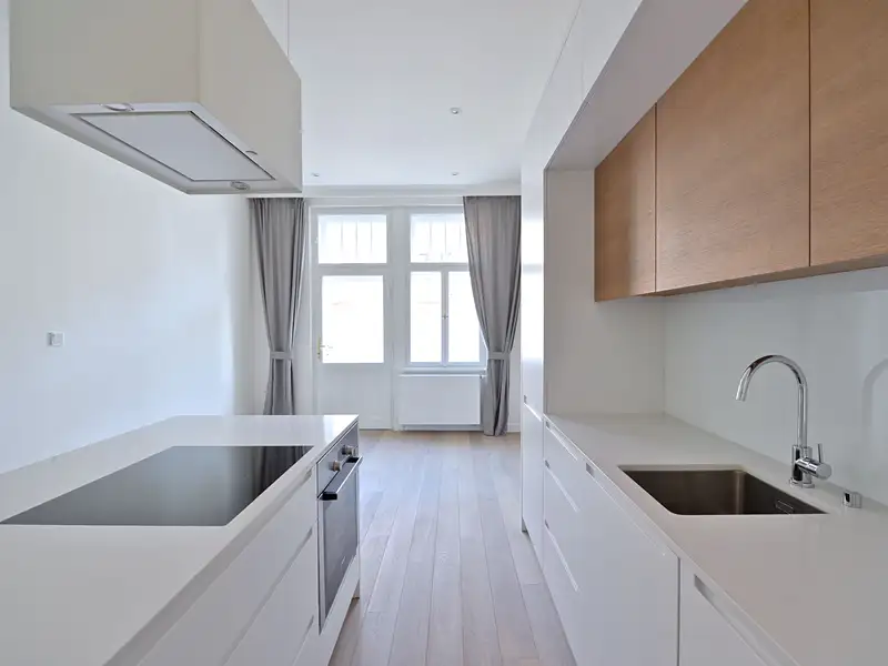 Pronájem bytu 2+kk 56 m², Praha – náhled fotky 3