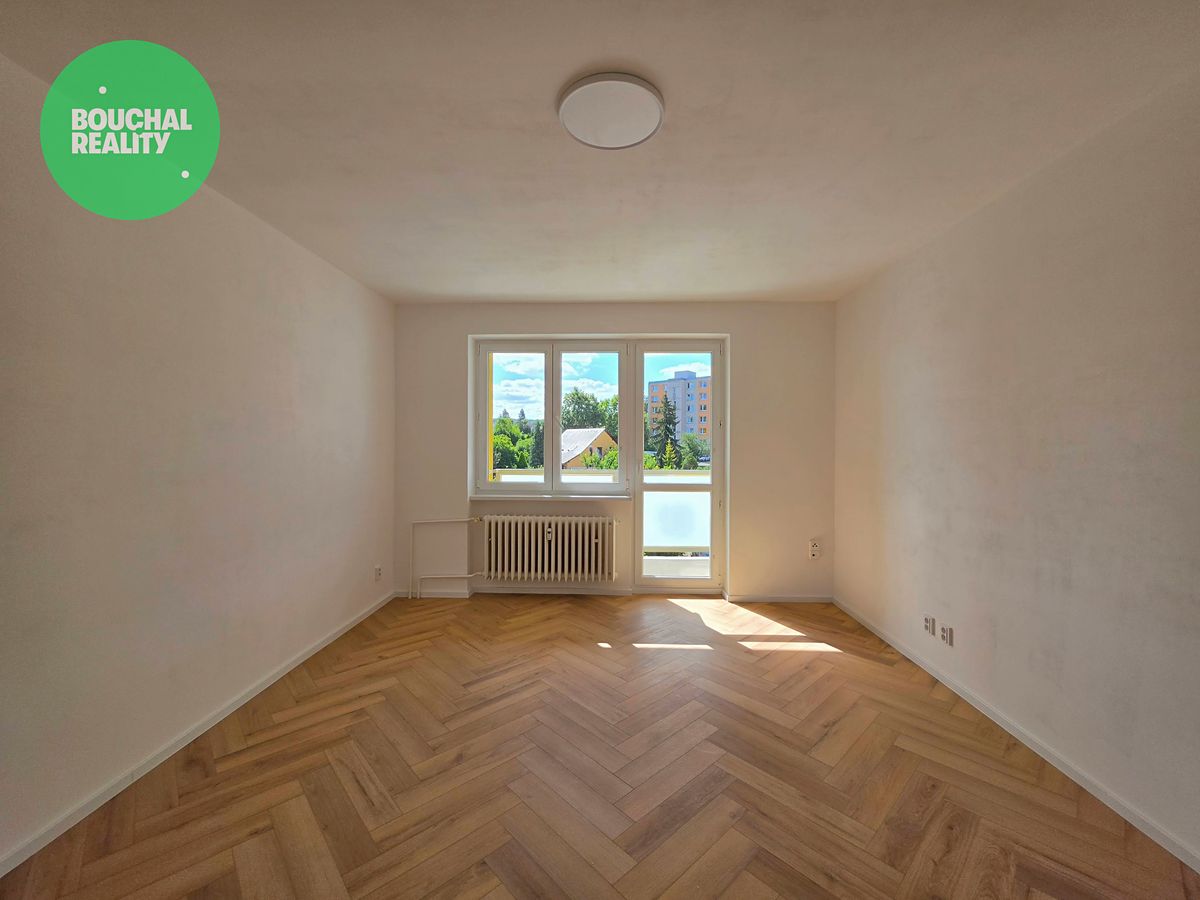 Pronájem bytu 2+kk 42 m² – fotografie 2