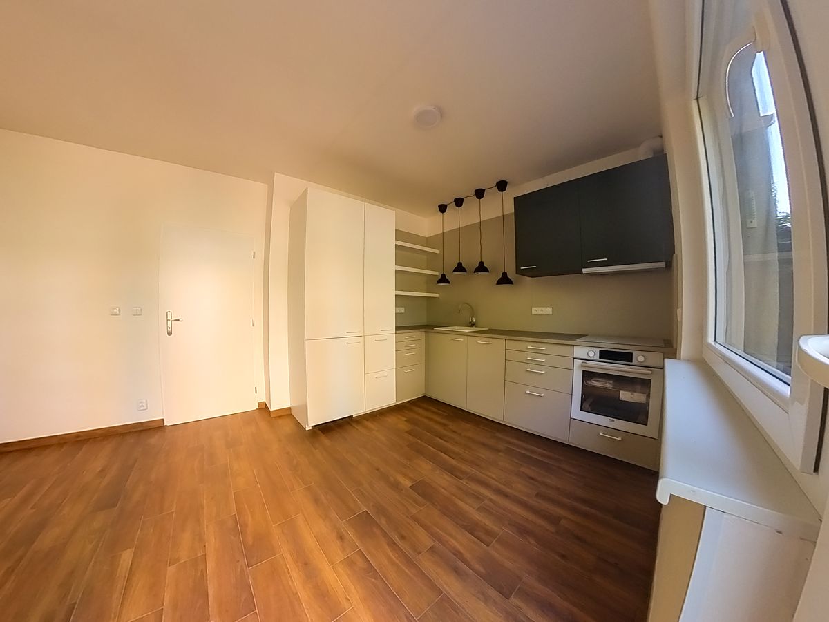Pronájem bytu 2+kk 34 m²