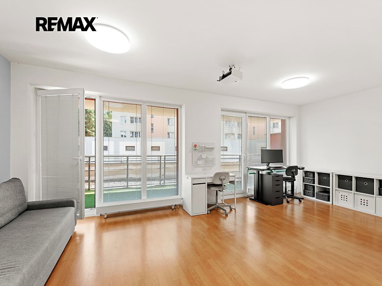 Wohnung 1+kk zum Kauf, 38 m² (12 von 23)