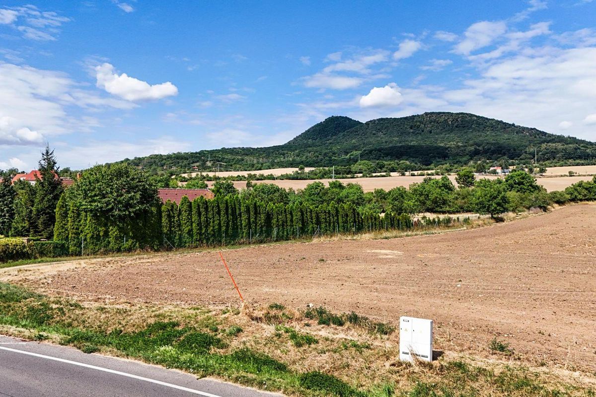 Prodej stavebního pozemku 3649 m² – fotografie 2