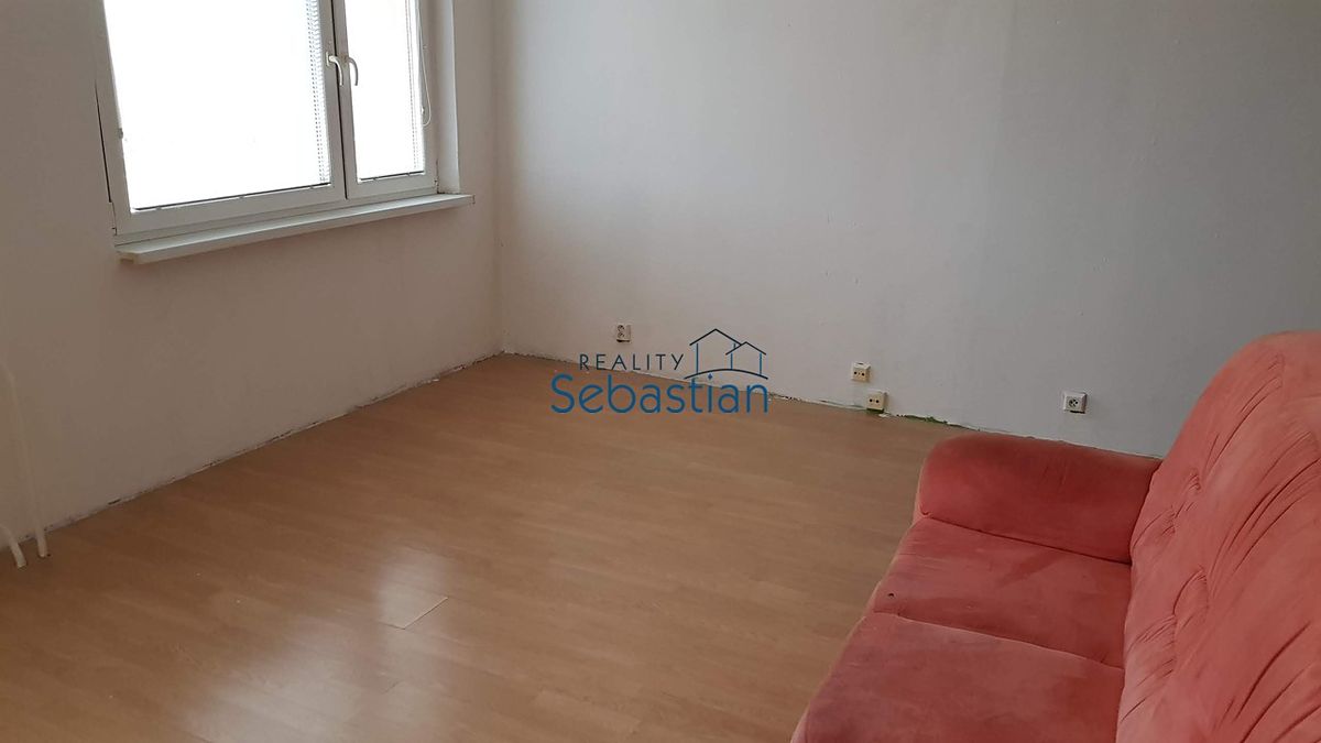 Pronájem bytu 1+kk 32 m² – fotografie 3