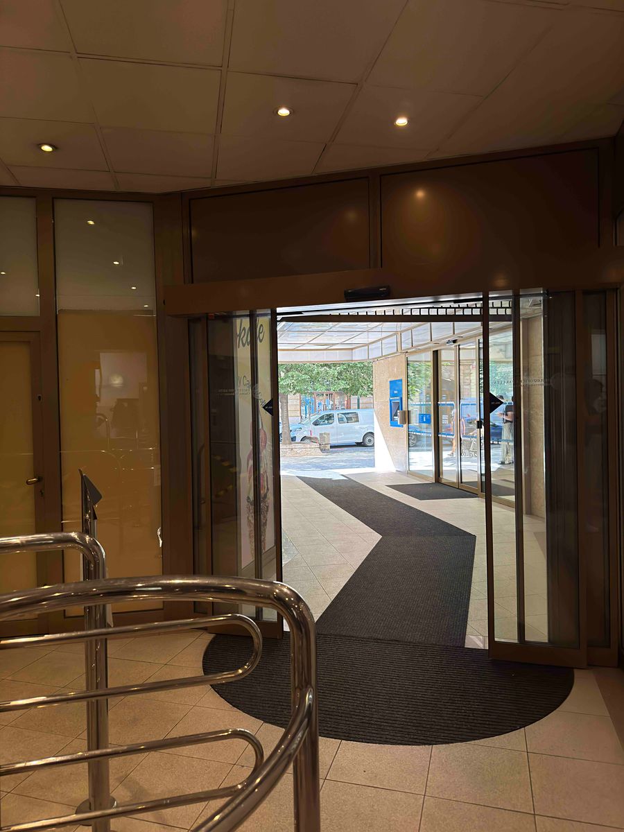 Pronájem kanceláře 2169 m² – fotografie 2