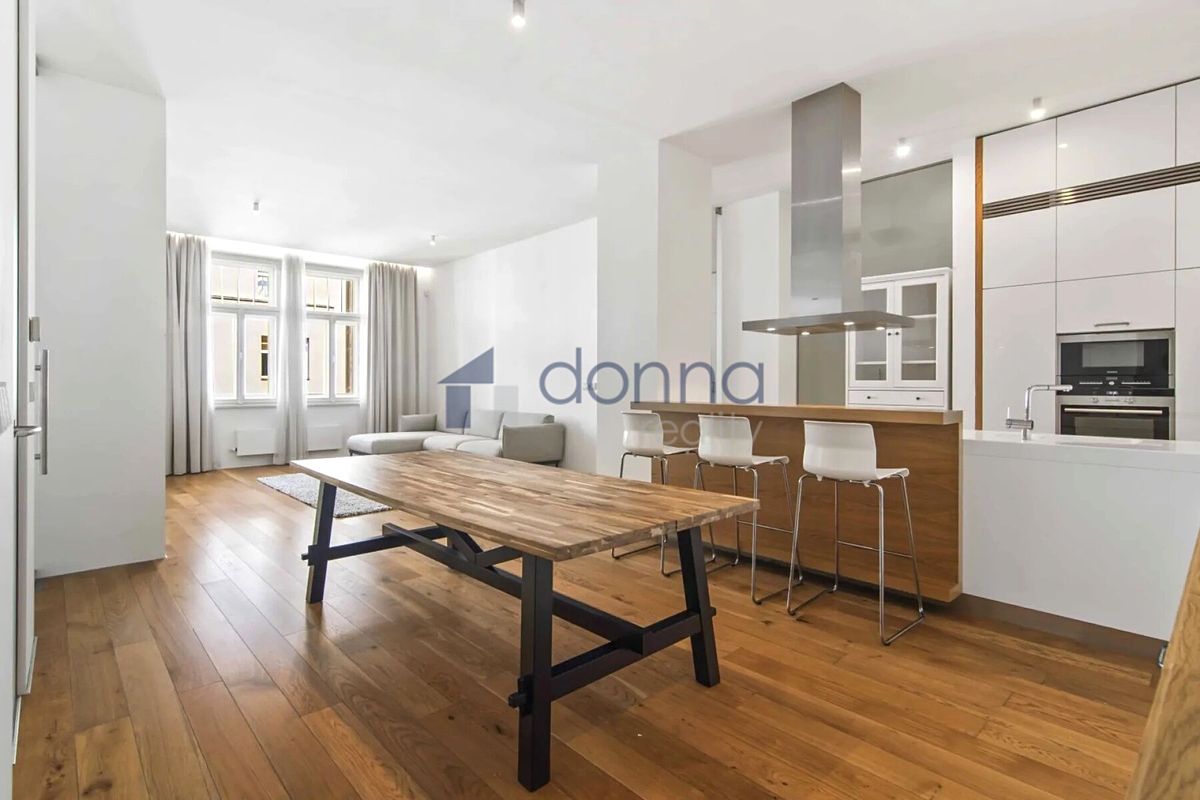 Pronájem bytu 3+kk 109 m²