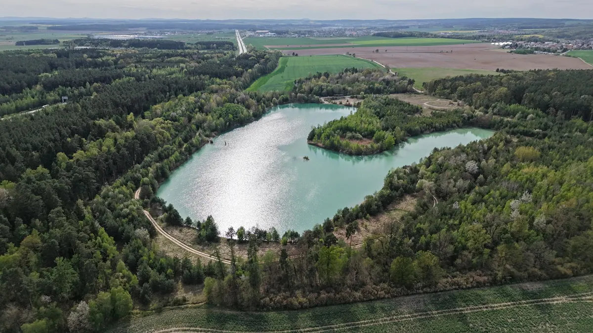 Prodej stavebního pozemku 1076 m²