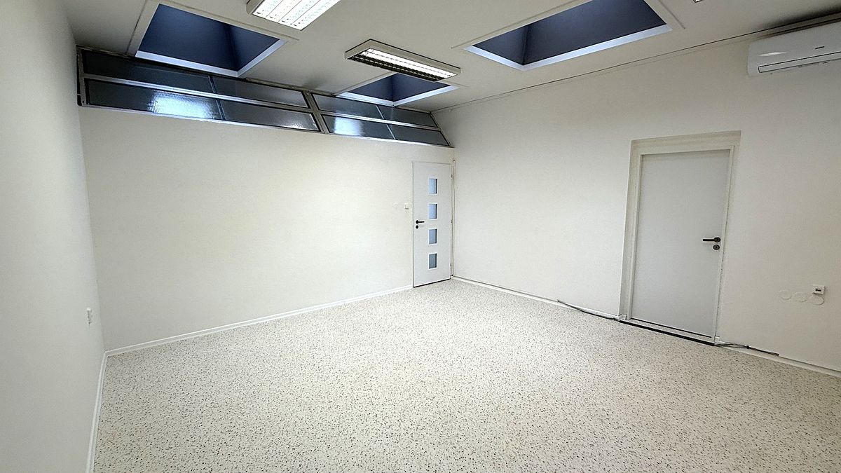 Pronájem kanceláře 144 m² – fotografie 2