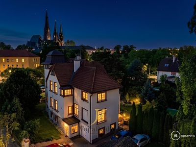 Prodej rodinného domu 497 m², pozemek 1515 m²