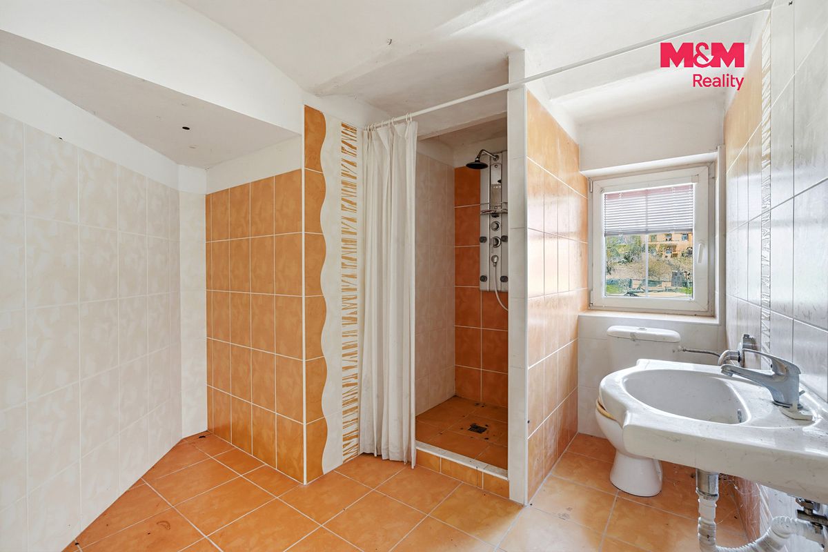 Prodej rodinného domu 180 m², pozemek 575 m² – fotografie 4