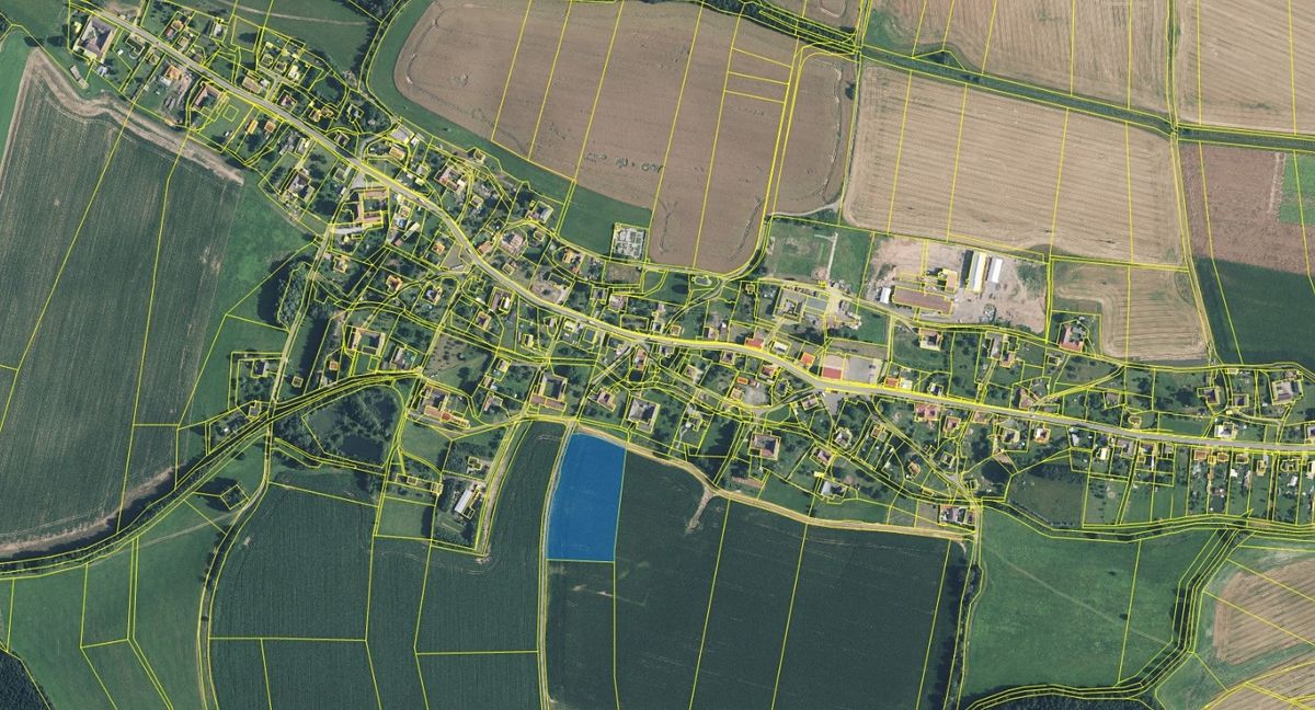 Prodej stavebního pozemku 1300 m² – fotografie 2