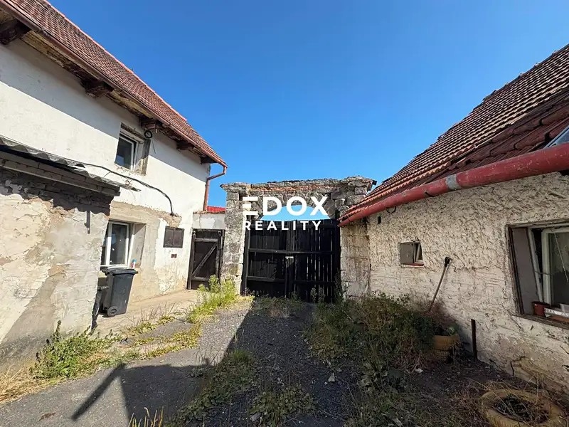 Prodej stavebního pozemku 170 m², Bezno – náhled fotky 2