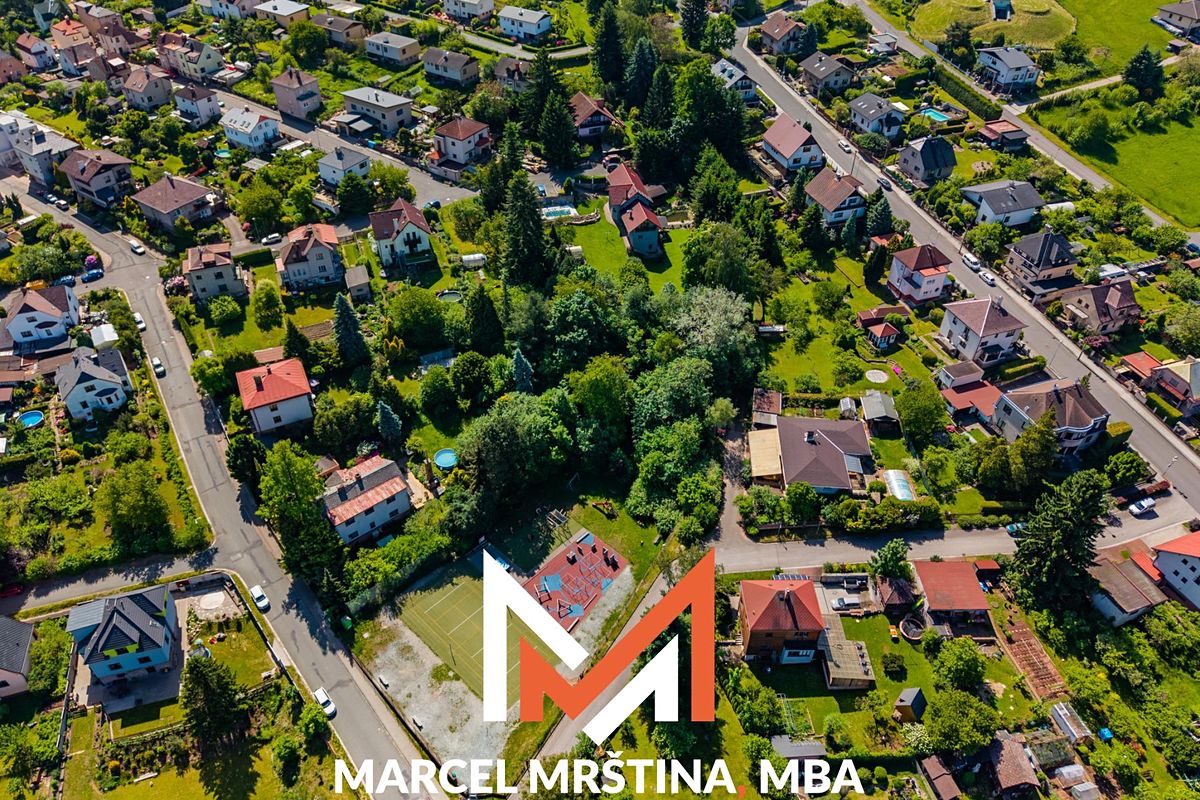 Prodej stavebního pozemku 1657 m²