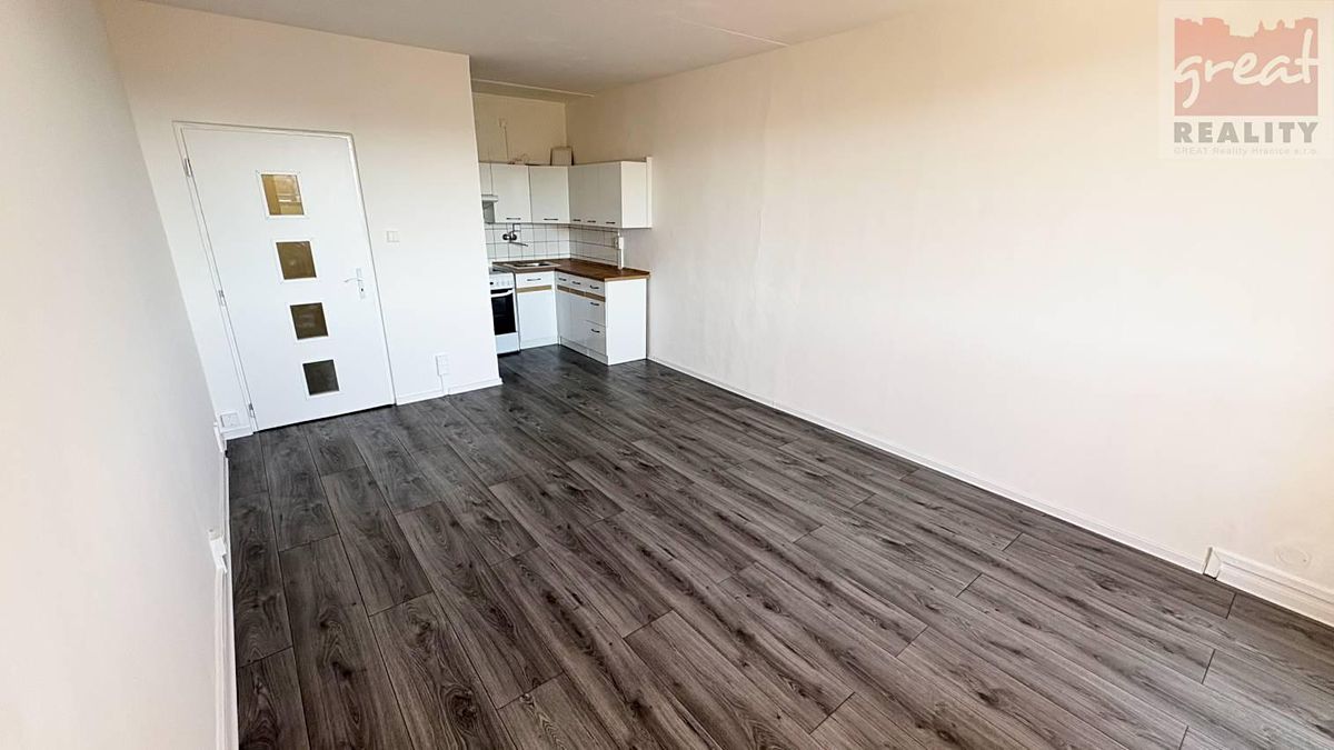 Pronájem bytu 2+kk 37 m² – fotografie 2