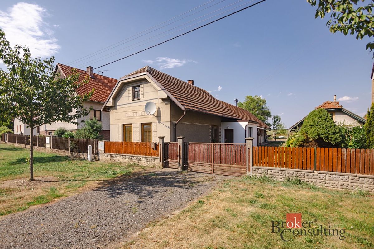 Prodej rodinného domu 80 m², pozemek 734 m²