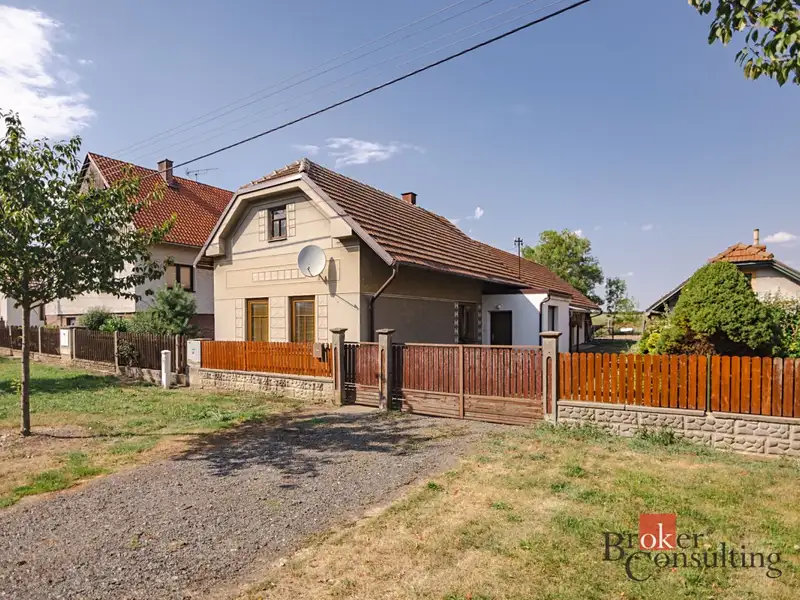 Prodej rodinného domu 80 m², pozemek 734 m², Lužec nad Cidlinou – náhled fotky 1