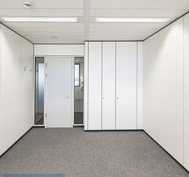 Pronájem kanceláře 23 m², Praha – náhled fotky 3