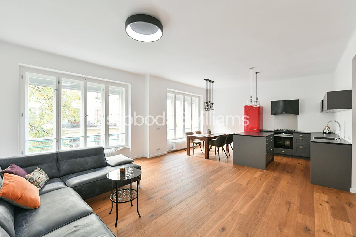 Pronájem bytu 4+kk 135 m²