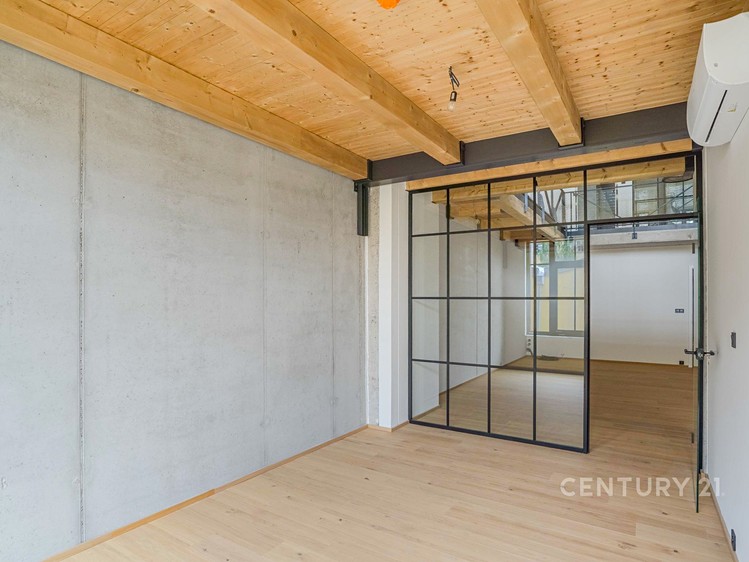Prodej komerčního prostoru, 176 m² (14 z 29)