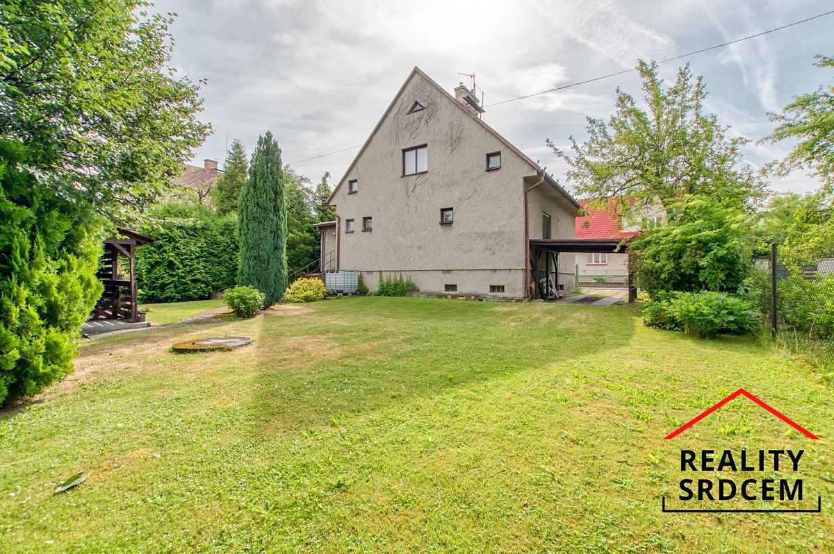 Prodej rodinného domu 128 m², pozemek 866 m² – fotografie 2