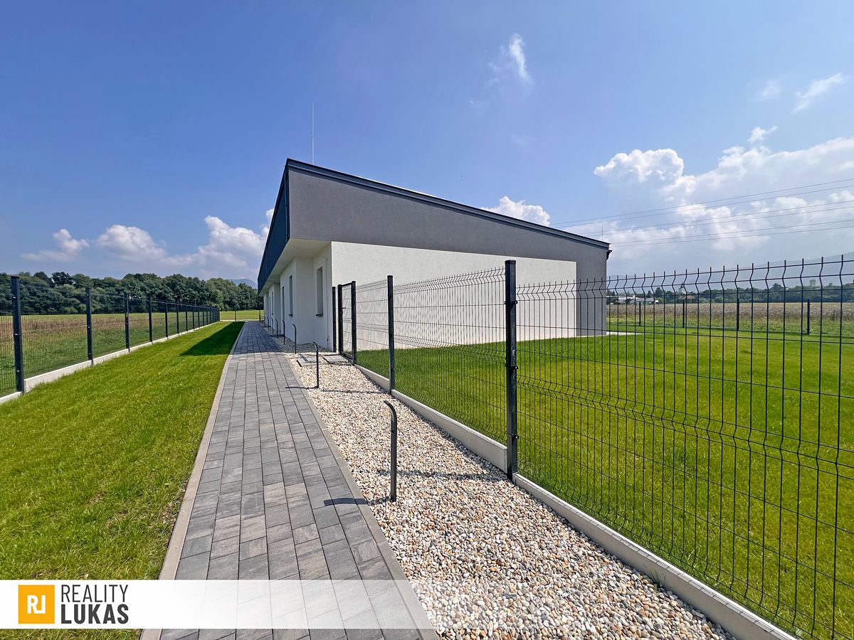 Pronájem rodinného domu 83 m², pozemek 200 m² – fotografie 2