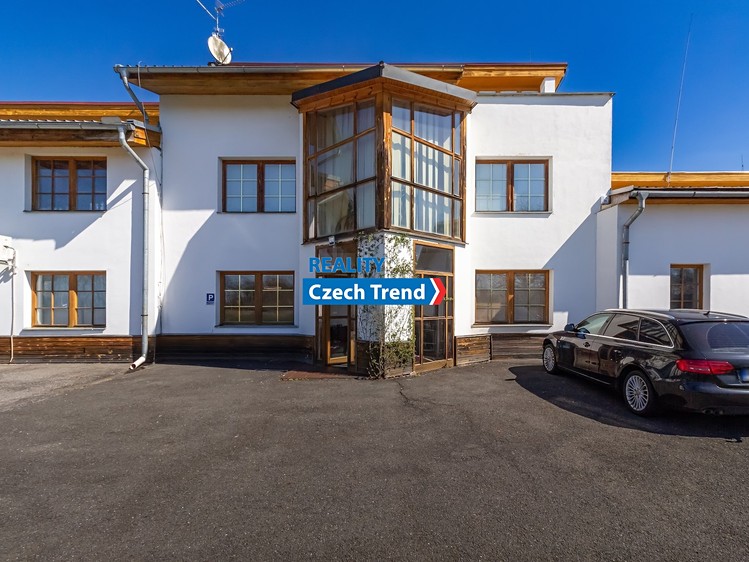 Pronájem komerčního prostoru, 41 m² (1 z 11)