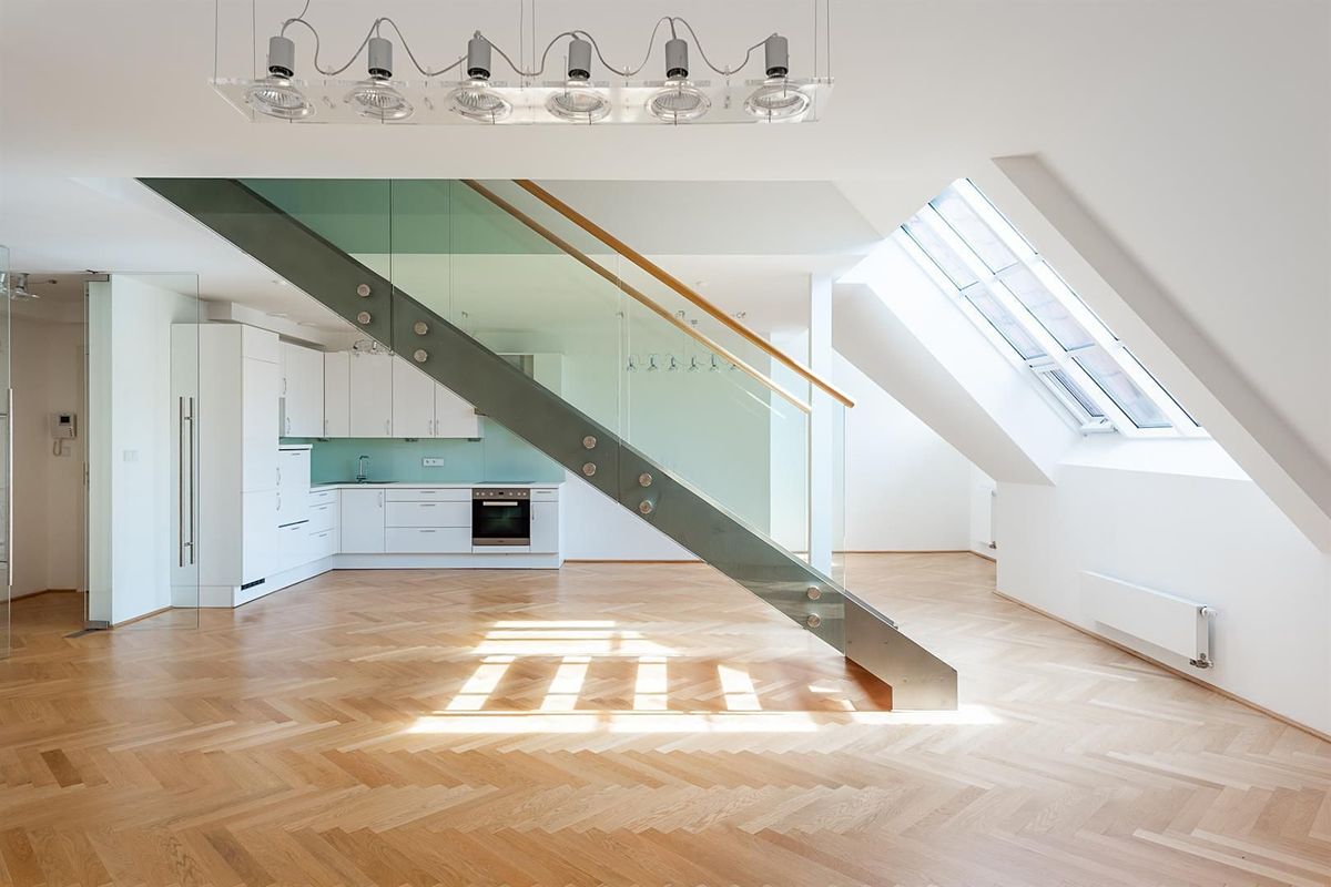 Pronájem bytu 4+kk 168 m²