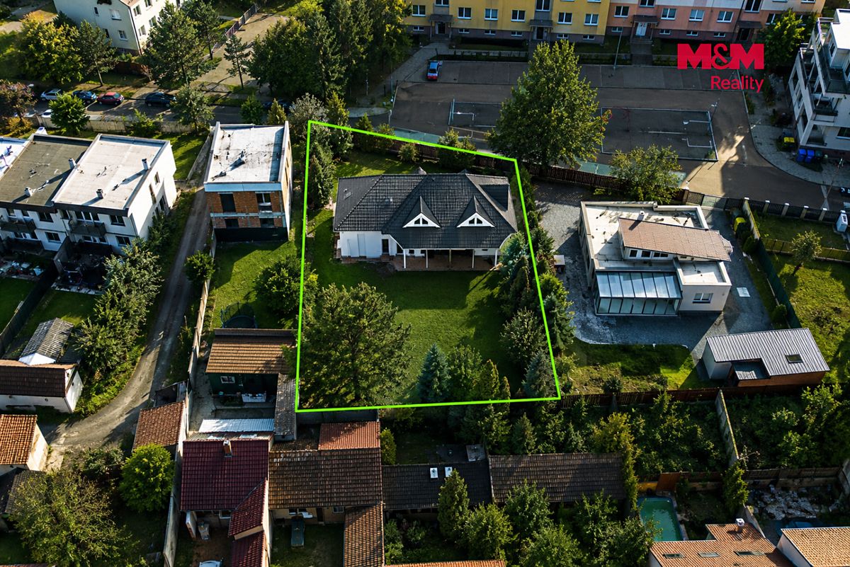 Prodej rodinného domu 206 m², pozemek 1089 m² – fotografie 4