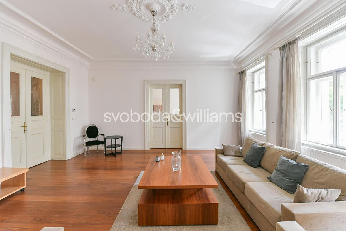 Pronájem bytu 4+1 147 m²