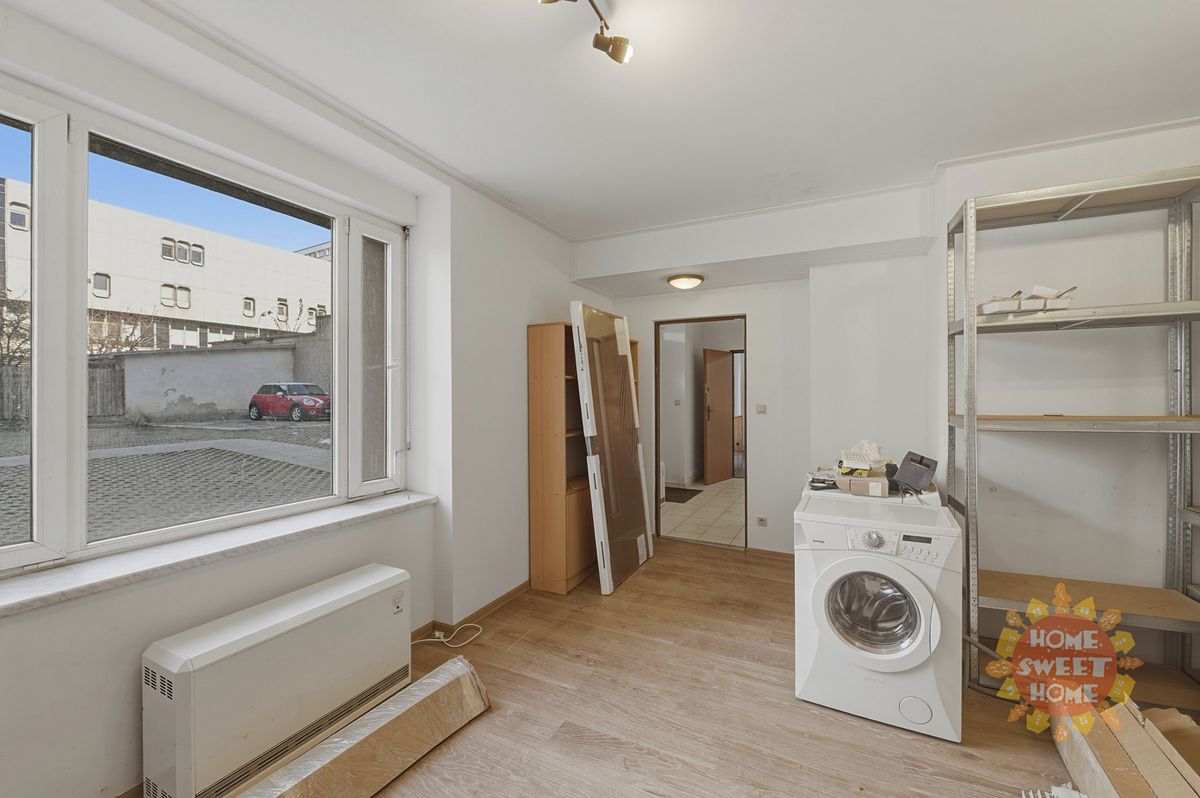 Prodej kanceláře 120 m² – fotografie 2