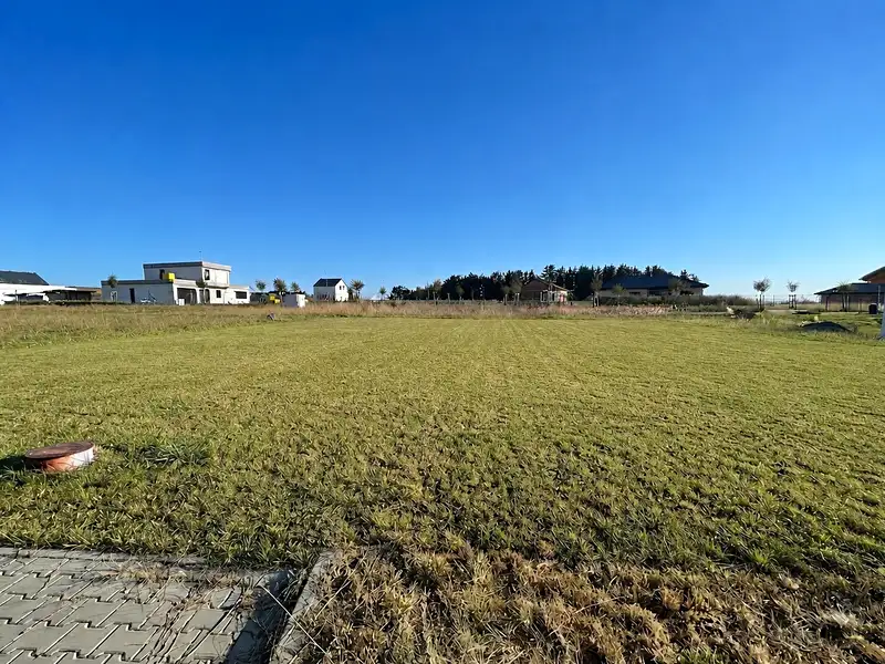 Prodej stavebního pozemku 825 m², Chlumec nad Cidlinou – náhled fotky 3