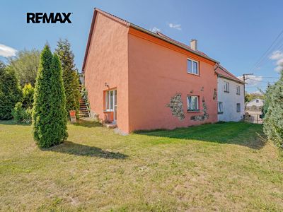 Prodej rodinného domu 323 m², pozemek 1638 m²