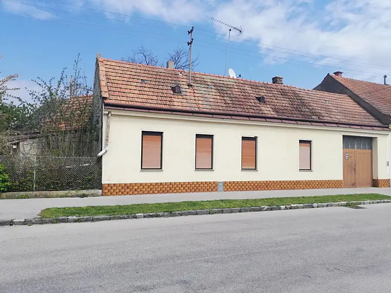 Prodej rodinného domu 110 m², pozemek 1455 m², Bernhardsthal – náhled fotky 1