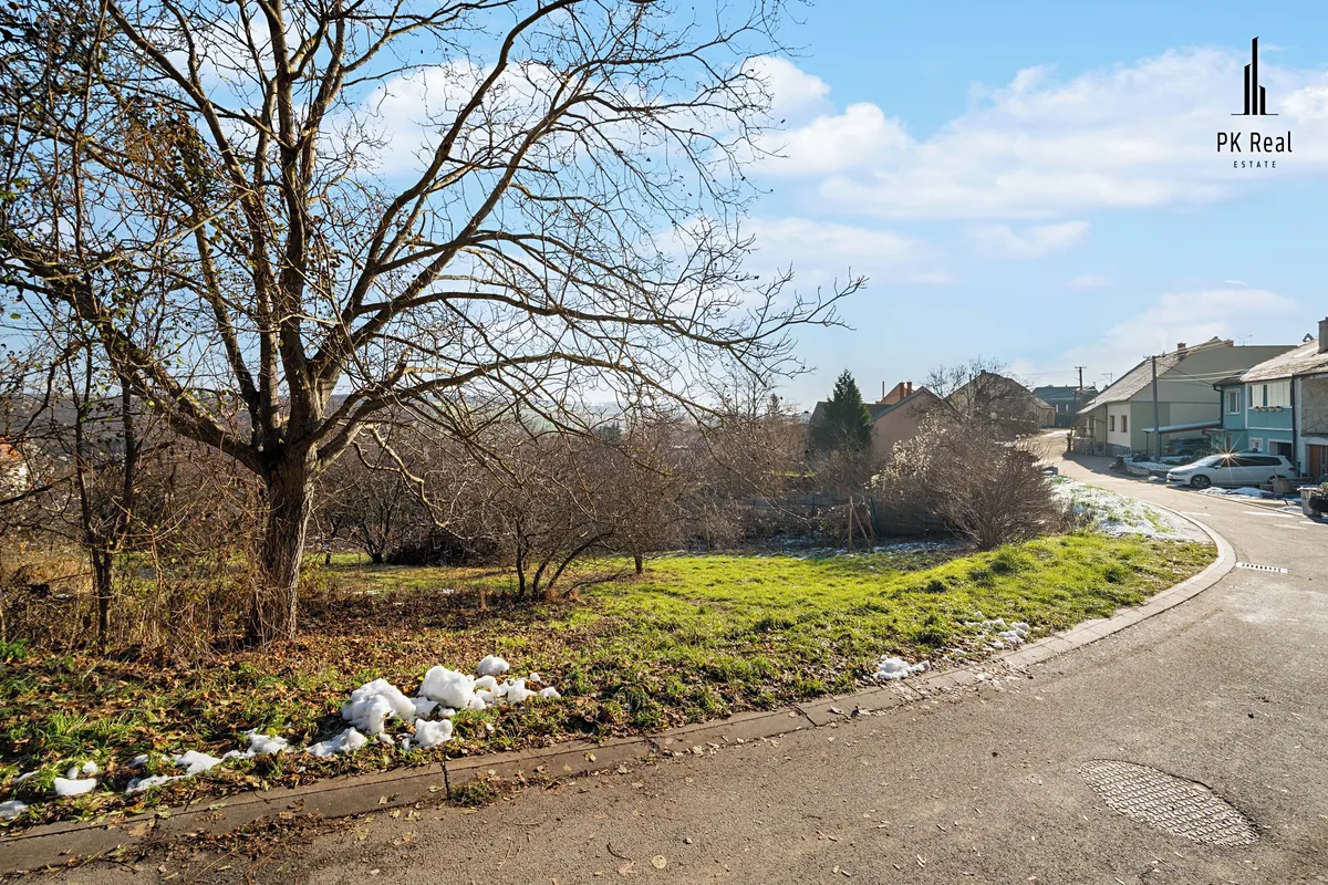 Prodej stavebního pozemku 1479 m²