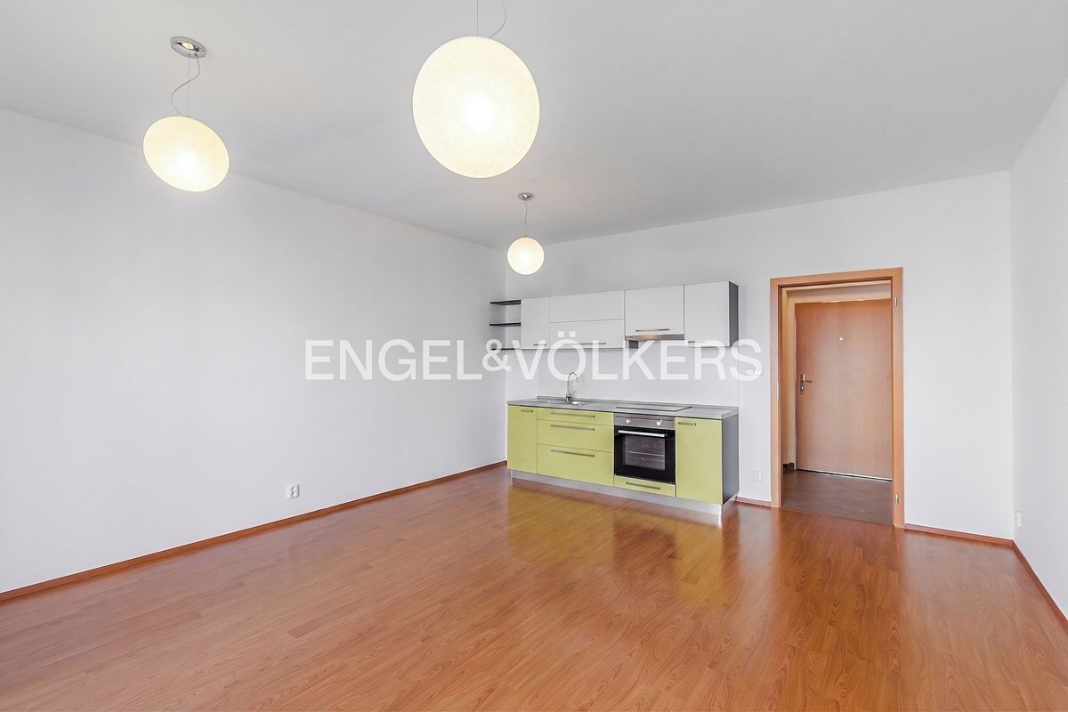Pronájem bytu 1+kk 39 m²