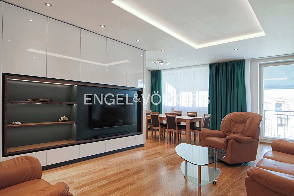 Pronájem bytu 4+kk 140 m²