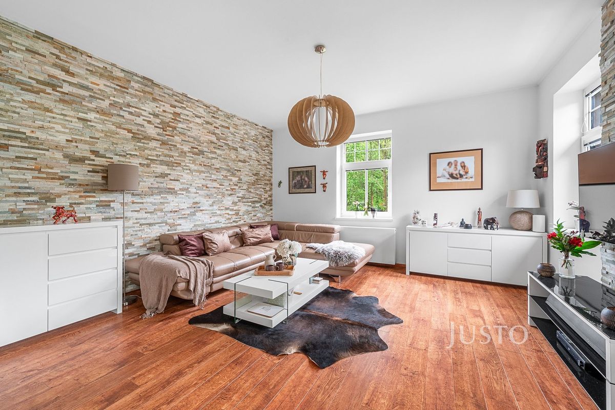 Prodej rodinného domu 250 m², pozemek 1535 m² – fotografie 4