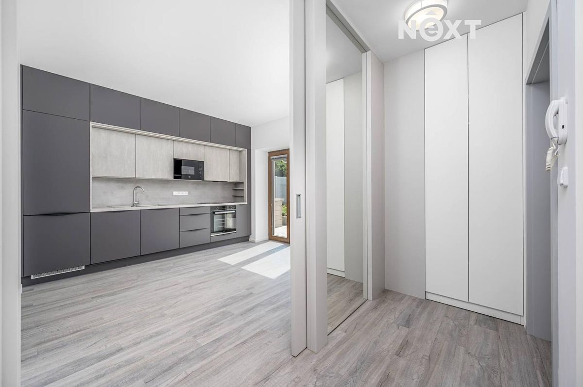 Pronájem bytu 2+kk 61 m² – fotografie 4