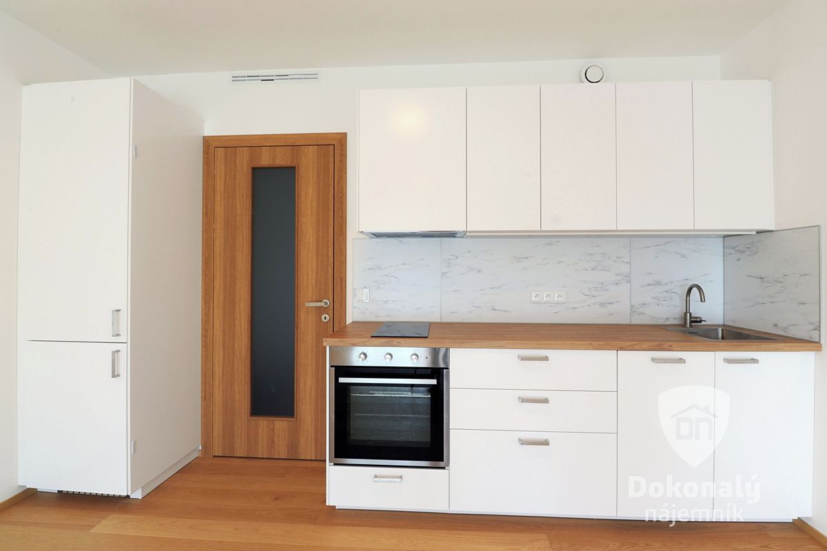 Pronájem bytu 1+kk 32 m²