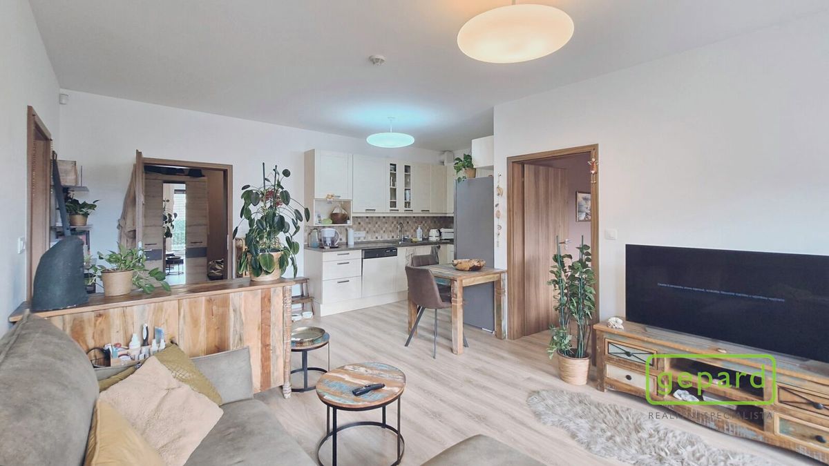Pronájem bytu 3+kk 74 m²