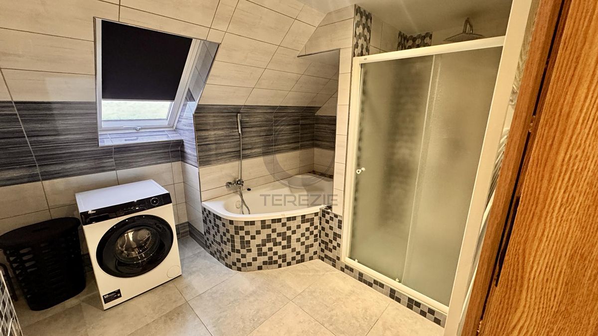 Pronájem bytu 2+1 81 m² – fotografie 4
